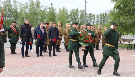 В Ульяновске отметили Преддверие Дня Победы возложив цветы