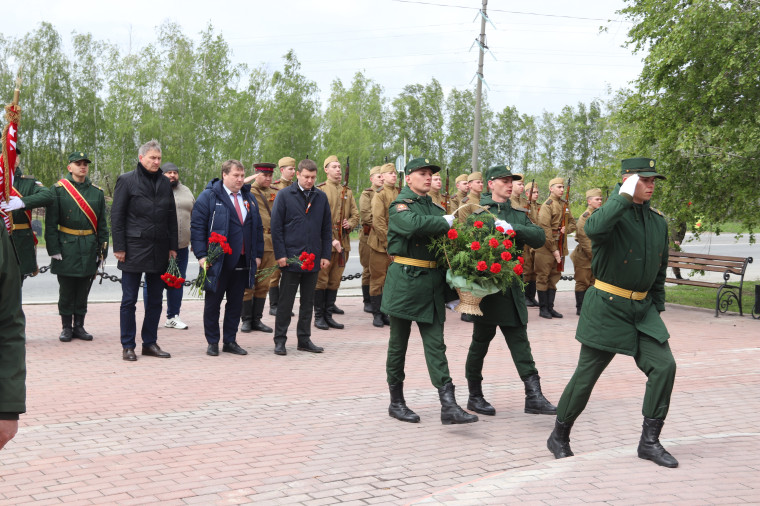 В Ульяновске отметили Преддверие Дня Победы возложив цветы