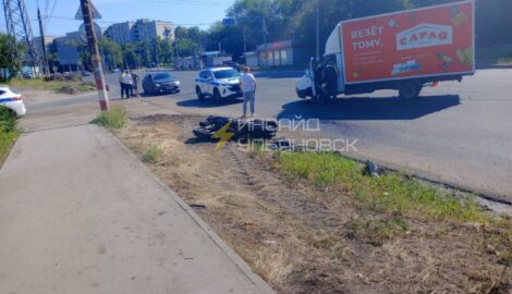 ДТП с участием мотоцикла и ГАЗели на улице Пушкарева в Ульяновске