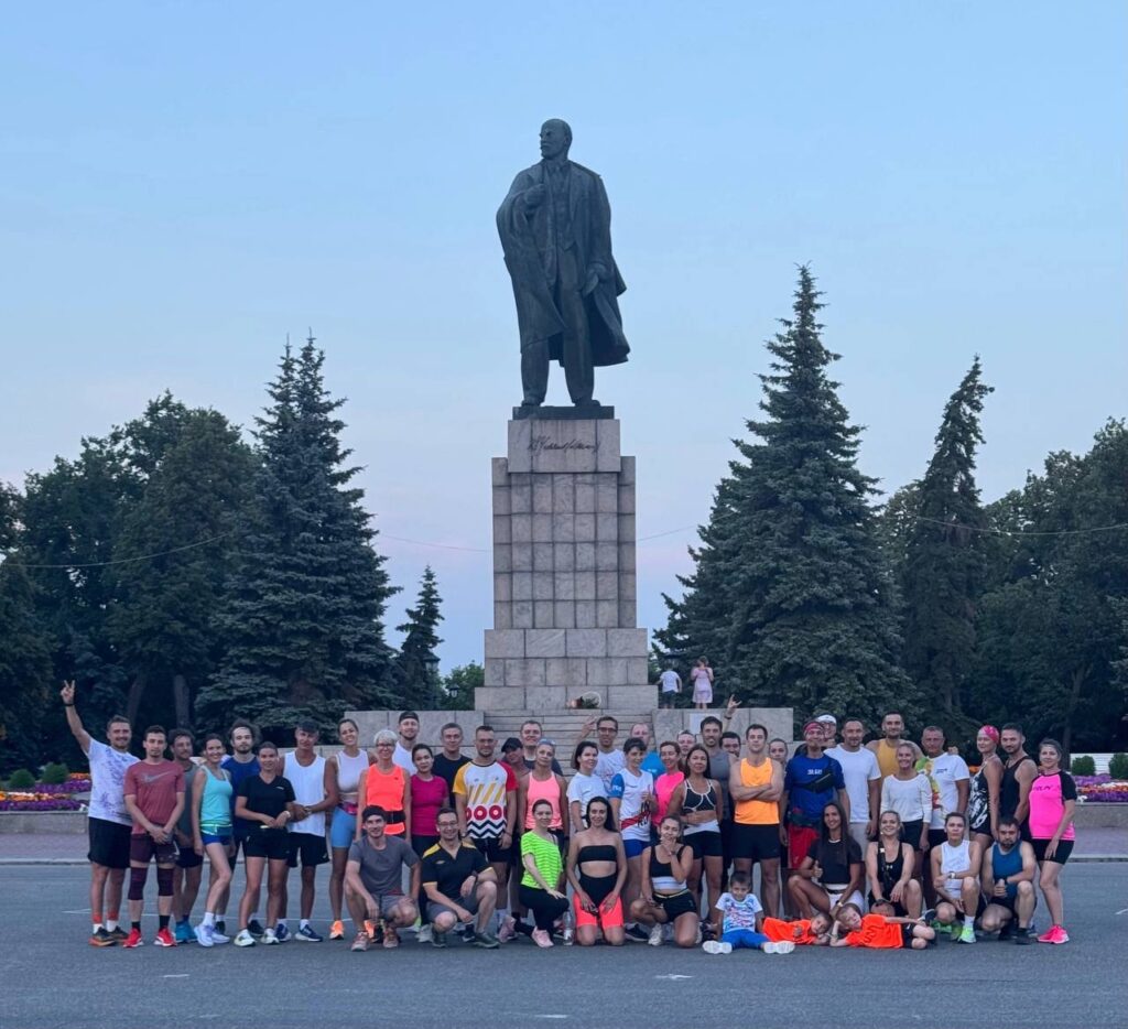 Ульяновские бегуны покоряют улицы города: еженедельный забег на 5 километров