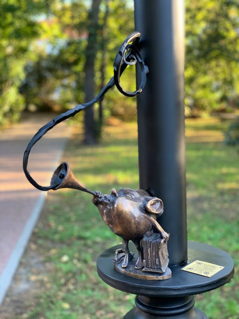Ульяновск украсился новой фигуркой Колобка, посвященной Карамзину