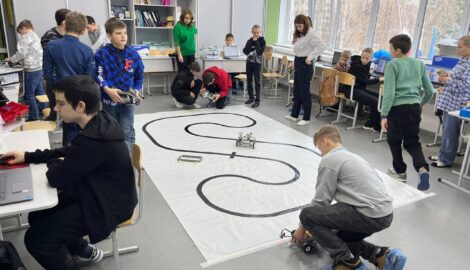 Соревнования по робототехнике «РобоТраектория» прошли в Ульяновской области