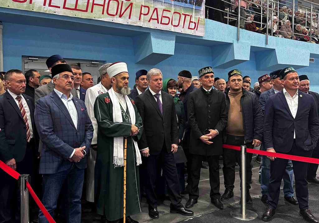 Ифтар добра и единства: 4000 человек собрались на благотворительный ужин в Ульяновске