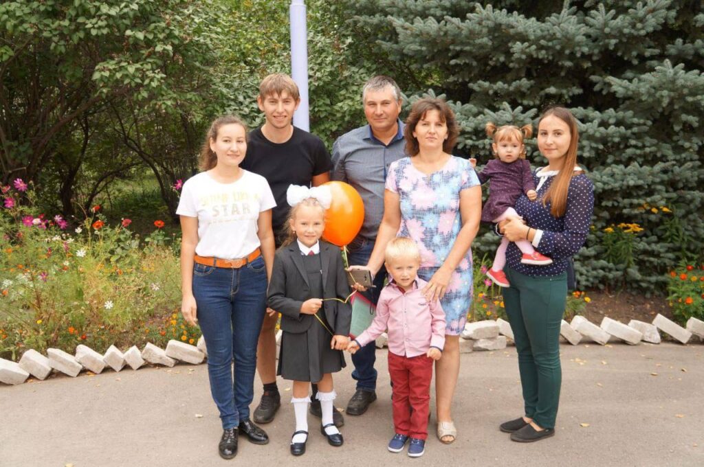 Признание родительского подвига: многодетная семья Мордвиновых из Ульяновской области удостоена высокой награды от Президента Путина