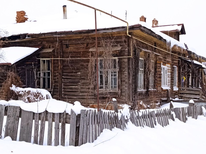 В Мулловке дождались справедливости: послевоенные казармы признаны аварийными и готовятся к расселению жильцов