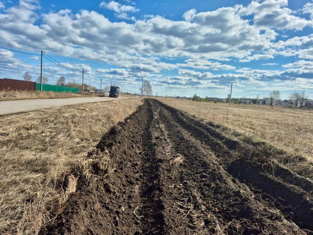 В Ульяновске активно создают противопожарные рубежи: защитная опашка выполнена на треть