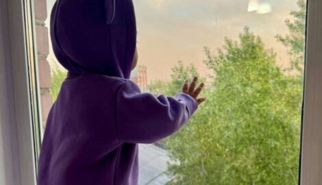 Ульяновск: Тревожное падение ребенка из окна 4 этажа – начата прокурорская проверка